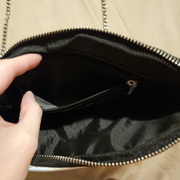 Skinnydip London "I'm Worth The Dollar" Crossbody Bag - Picture 7 of 16